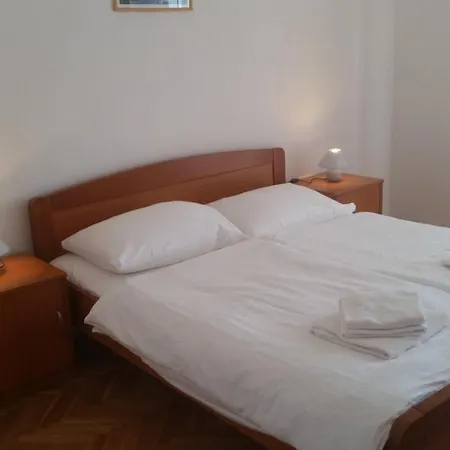 Pansion Braco Bed & Breakfast Zavala
