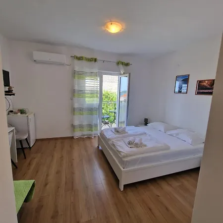 Bed and breakfast Pansion Braco 3*