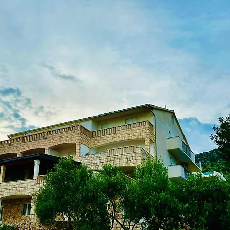 Pansion Braco 3* Zavala