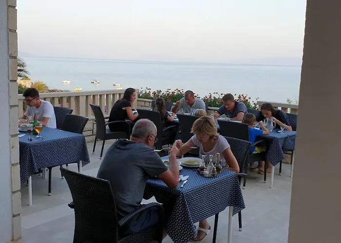 Pansion Braco krevet i doručak Zavala