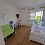 Bed & Breakfast Pansion Braco
