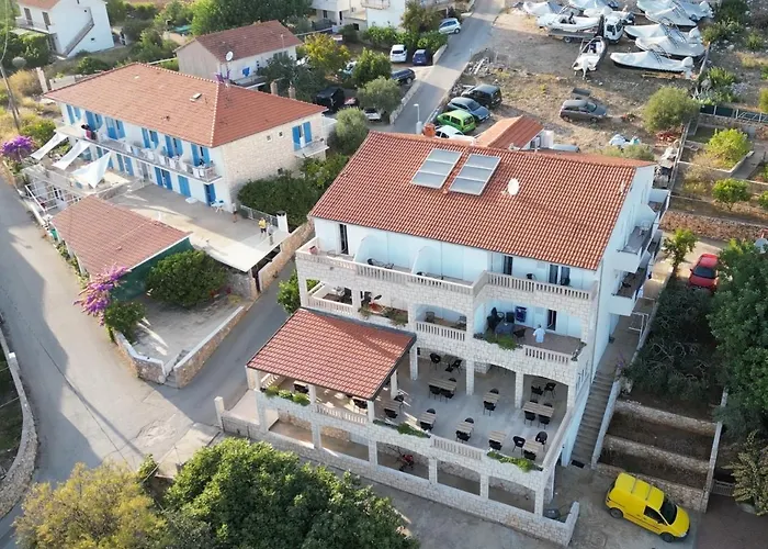 Bed and Breakfast Pansion Braco 3*